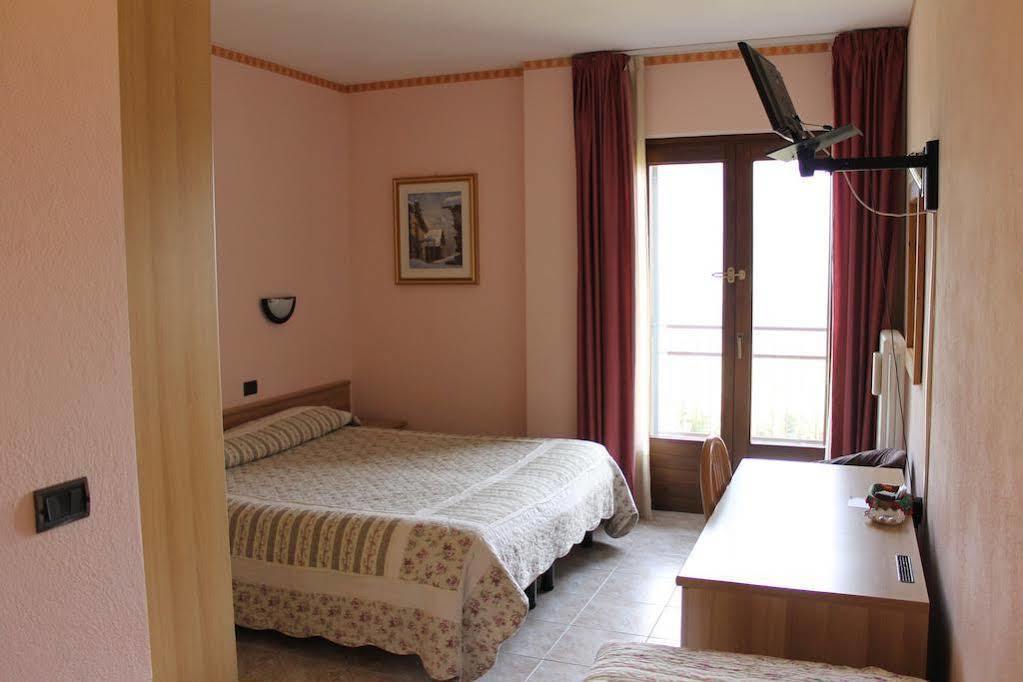 Hotel Les Saisons Saint-Vincent Extérieur photo